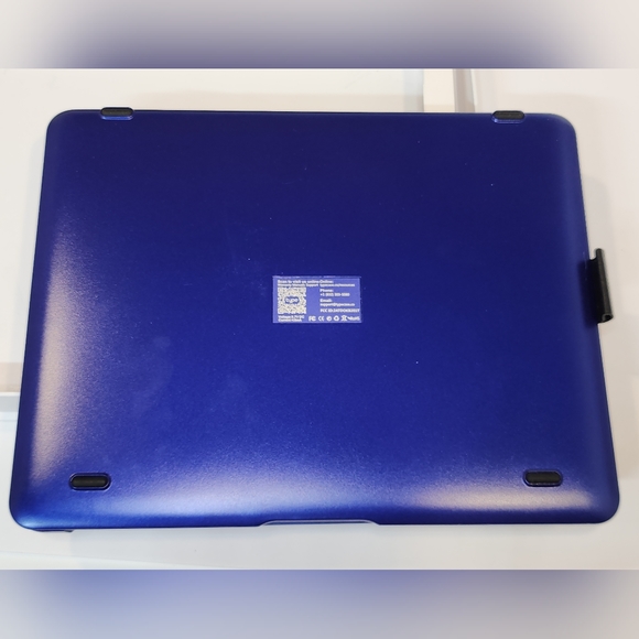 Typecase Touch Wireless Keyboard Case For IPad 11.6 in Screensize Blue - Picture 3 of 8